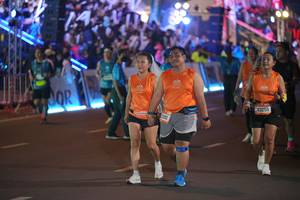 BIB: 63259
                            <button type="button" onclick="openModal(21006262)" class="btn btn-primary btn-sm float-right btn-popup" data-toggle="modal" data-target=".modal-high-quality">
                        <i class="fas fa-shopping-cart"></i> Add to Cart
                    </button>
                                            <button type="button" onclick="isThisMe(21006262, true)" class="btn btn-success btn-sm float-right btn-popup btn-isme hidden" data-toggle="tooltip" data-placement="bottom" title="นี่คือรูปของคุณใช่ไหม คลิกที่นี่เพื่อเอาเข้าอัลบั้ม">
                        <i class="fas fa-plus"></i> Add to album
                    </button>
                    <button type="button" onclick="isThisMe(21006262, false)" class="btn btn-warning btn-sm float-right btn-popup btn-isnotme hidden">
                        <i class="fas fa-ban"></i> Remove from album
                    </button>